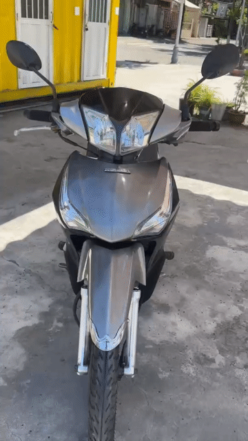 Honda Future BS 43 Xám đen. Mua bán Xe máy tại Quận Liên Chiểu Đà Nẵng được đăng bởi Ha Thuy Ly hình 1
