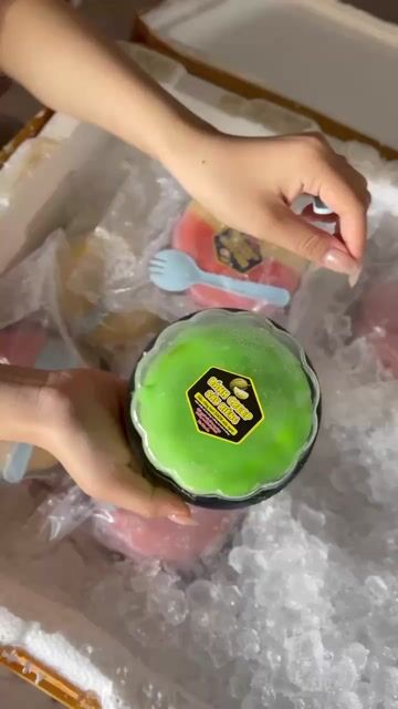 Bánh Crepe Sầu Riêng 10cm Xanh lá, Vàng. Mua bán Đồ ăn, thực phẩm và các loại khác tại Thành phố Thuận An Bình Dương được đăng bởi Quyen Doan hình 1