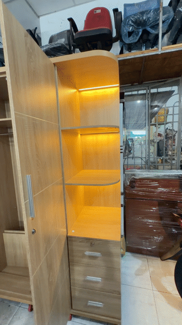 Tủ quần áo Gỗ Vàng gỗ Kệ đèn LED. Mua bán Tủ, kệ gia đình tại Huyện Hóc Môn Tp Hồ Chí Minh được đăng bởi Quang Linh hình 1