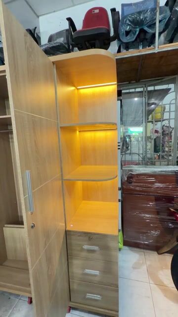 Tủ quần áo Gỗ Vàng gỗ Kệ đèn LED. Mua bán Tủ, kệ gia đình tại Huyện Hóc Môn Tp Hồ Chí Minh được đăng bởi Quang Linh hình 1