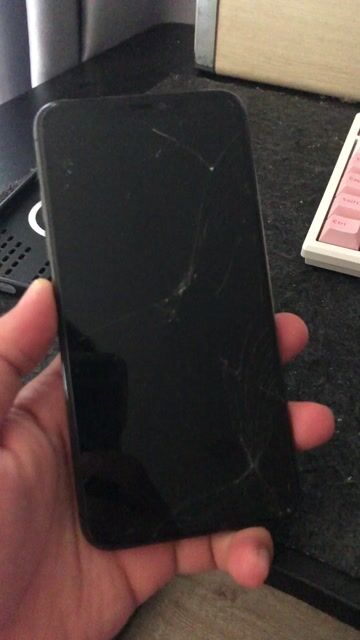 Apple iPhone 11 Pro 256GB Xám Hư màn hình. Mua bán Điện thoại tại Thị xã La Gi Bình Thuận được đăng bởi Định hình 1