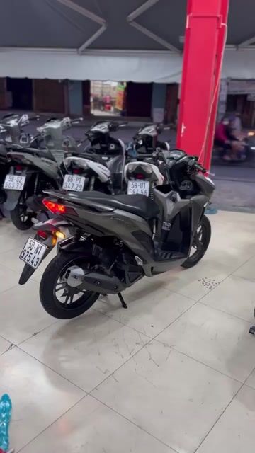 Honda Vario 150.Bản Nâu Đen.Máy zin.Xe đẹp giá tôt. Mua bán Xe máy tại Quận 6 Tp Hồ Chí Minh được đăng bởi Cửa Hàng Xe Máy Hoà Bùi hình 1