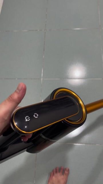 Máy hút bụi không dây cầm tay. Mua bán Thiết bị vệ sinh, nhà tắm tại Quận 3 Tp Hồ Chí Minh được đăng bởi Tran Doan hình 1