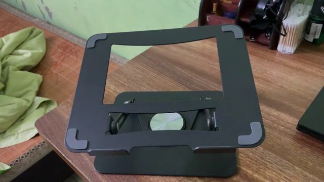 Giá đỡ laptop Kim loại Đen Giá Hời. Mua bán Phụ kiện (Màn hình, Chuột...) tại Thành phố Thanh Hóa Thanh Hóa được đăng bởi Lê Văn Đức Mạnh hình 1