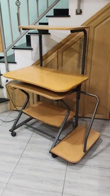 Thanh lý rẻ Bàn để máy tính có khay để CPU.. Mua bán Bàn ghế tại Quận Tân Phú Tp Hồ Chí Minh được đăng bởi Trâm Trần hình 1