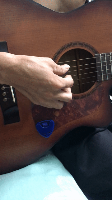 Đàn Guitar Acoustic luôn bao da còn ok. Mua bán Nhạc cụ tại Huyện Củ Chi Tp Hồ Chí Minh được đăng bởi gia huy hình 1