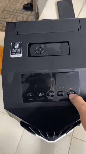 Quạt điều hòa Boss S102 Đen, trắng. Mua bán Quạt tại Thành phố Thủ Đức Tp Hồ Chí Minh được đăng bởi Thanh Nguyen hình 1