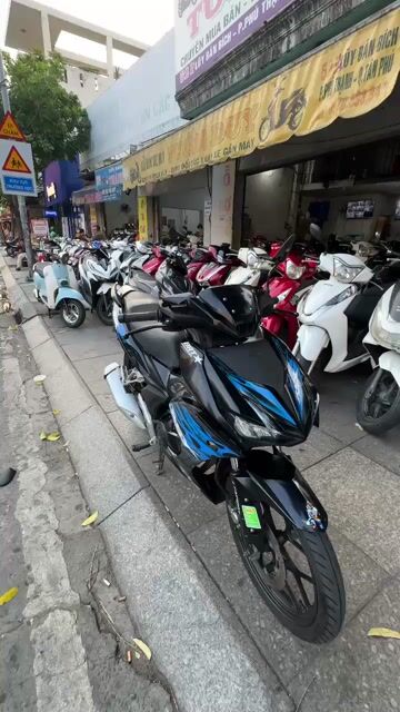 Honda Winner V2 2020 Đen xanh. Mua bán Xe máy tại Quận Tân Phú Tp Hồ Chí Minh được đăng bởi Tuanduy hình 1