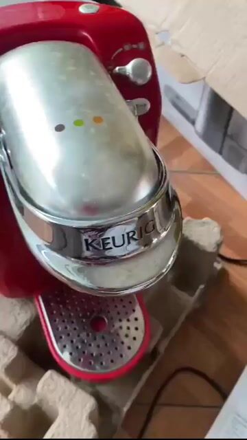 Máy pha cà phê Keurig Neotrevie Đỏ Nhật Bản. Mua bán Bếp, lò, đồ điện nhà bếp tại Thành phố Thái Nguyên Thái Nguyên được đăng bởi Dinh Mong Dung hình 1