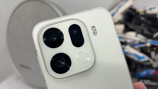 Oppo Find X9 Pro 512GB Trắng. Mua bán Điện thoại tại Quận Ninh Kiều Cần Thơ được đăng bởi Lê Khang hình 1