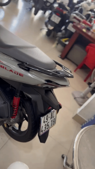 Honda Air Blade 2024 Xám Đo Đen.Bản Bỏ Mẫu.Cọp. Mua bán Xe máy tại Quận 6 Tp Hồ Chí Minh được đăng bởi Cửa Hàng Xe Máy Hoà Bùi hình 1