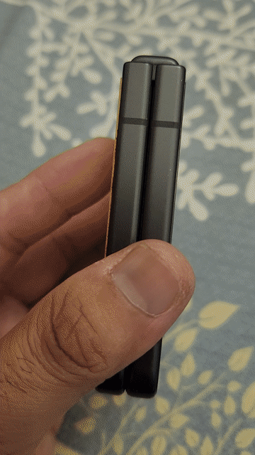 Samsung Z Flip 5 Vàng Màn trong hỏng. Mua bán Điện thoại tại Huyện Bình Chánh Tp Hồ Chí Minh được đăng bởi Thảo Samsung hình 1