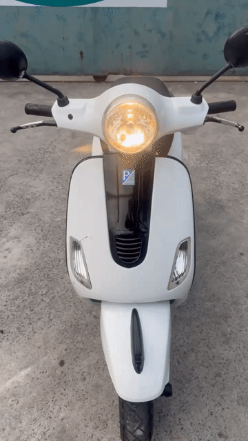 Piaggio Vespa 3vie fi 2013 Trắng. Mua bán Xe máy tại Quận Bình Tân Tp Hồ Chí Minh được đăng bởi Lạc Giữa Chợ hình 1