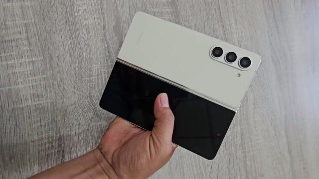 Samsung Galaxy Z Fold5 256GB Trắng. Mua bán Điện thoại tại Quận Gò Vấp Tp Hồ Chí Minh được đăng bởi Cửa hàng  KGPHONE STORE hình 1
