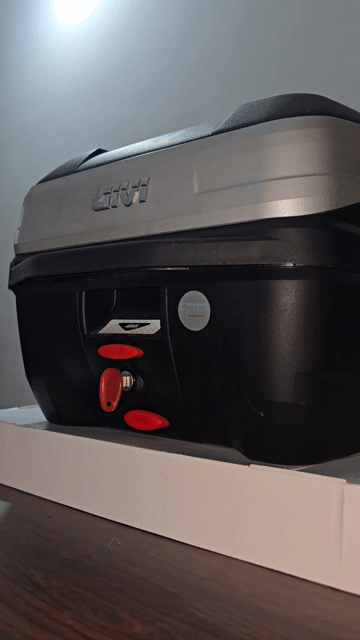 Thùng xe máy Givi B32 Đen. Mua bán Phụ tùng xe tại Quận Hải Châu Đà Nẵng được đăng bởi Pari Tiến Hoàng hình 1
