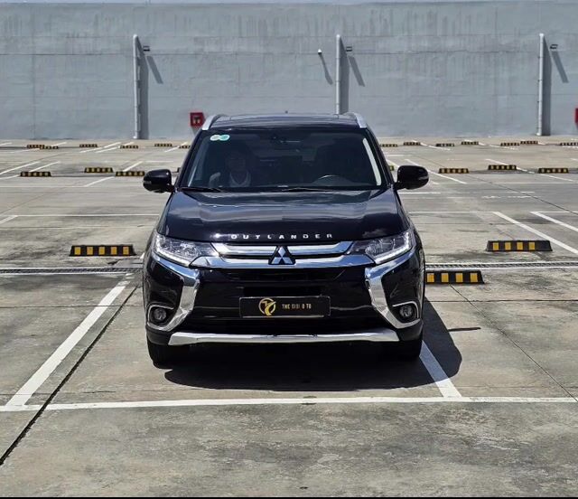 MITSUBISHI OULANDER 2.0 CVT PREMIUM SX 2018. Mua bán Ô tô tại Quận Gò Vấp Tp Hồ Chí Minh được đăng bởi THẾ GIỚI Ô TÔ AUTO WORLD  hình 1