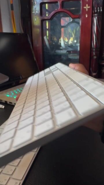 Bàn phím Apple Magic Keyboard, mouse 2 Trắng xinh. Mua bán Phụ kiện (Màn hình, Chuột...) tại Thành phố Buôn Ma Thuột Đắk Lắk được đăng bởi MUA THEO NHU CẦU hình 1