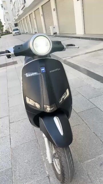 Xe máy điện DK Vespa Roma SX Đen. Mua bán Xe điện tại Quận Nam Từ Liêm Hà Nội được đăng bởi Bùi Anh Dũng hình 1