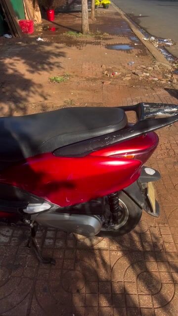 Honda Lead màu Đỏ. Mua bán Xe máy tại Thành phố Buôn Ma Thuột Đắk Lắk được đăng bởi nguyễn xuân hình 1