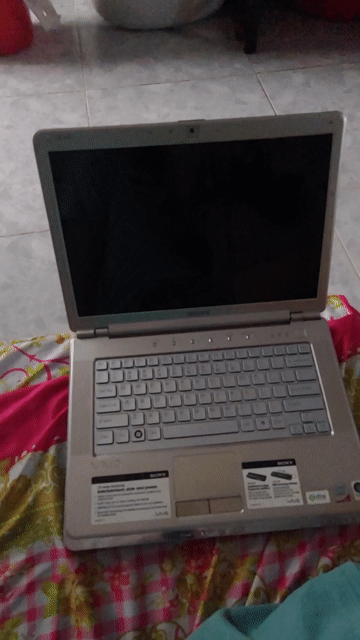 Sony Laptop Core 2 4GB Bạc. Mua bán Laptop tại Huyện Nhà Bè Tp Hồ Chí Minh được đăng bởi Thiên Ngữ Job hình 1