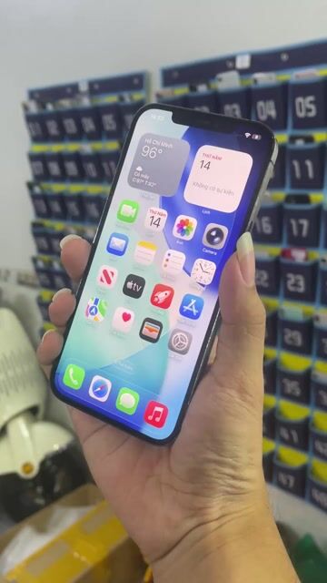 iPhone 12 Pro Max 256GB LLA Nguyên Zin. Mua bán Điện thoại tại Quận 4 Tp Hồ Chí Minh được đăng bởi Quốc Đạt 888 hình 1
