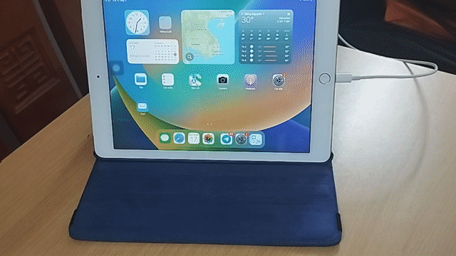 Apple iPad Gen 5 128GB Vàng . Mua bán Máy tính bảng tại Thị xã Từ Sơn Bắc Ninh được đăng bởi an nguyen hình 1