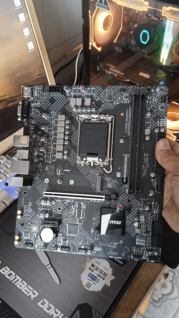 MSI H610M Bomber DDR4 i3 12100F 8GB. Mua bán Linh kiện (RAM, Card...) tại Huyện Phú Tân An Giang được đăng bởi Vi Tính Bảo Kỳ hình 1