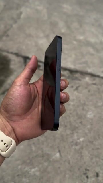 Apple iPhone 13 128GB Đen Zin Nguyên bản. Mua bán Điện thoại tại Quận Thanh Xuân Hà Nội được đăng bởi Dương Mạnh Đường hình 1
