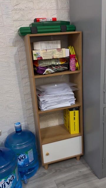 Kệ sách gỗ MDF 4 tầng có giao lắp quanh Hà Nội. Mua bán Tủ, kệ gia đình tại Quận Nam Từ Liêm Hà Nội được đăng bởi MAI TRANG STORE hình 1