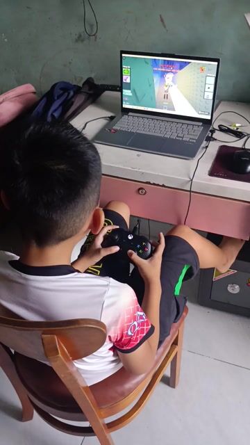 Tay cầm chơi game Xbox One Đen. Mua bán Thiết bị chơi game tại Huyện Bình Chánh Tp Hồ Chí Minh được đăng bởi Quốc Cường hình 1