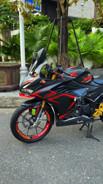 Honda CBR150R Đen đỏ. Mua bán Xe máy tại Quận Thanh Khê Đà Nẵng được đăng bởi Ku Tý hình 1
