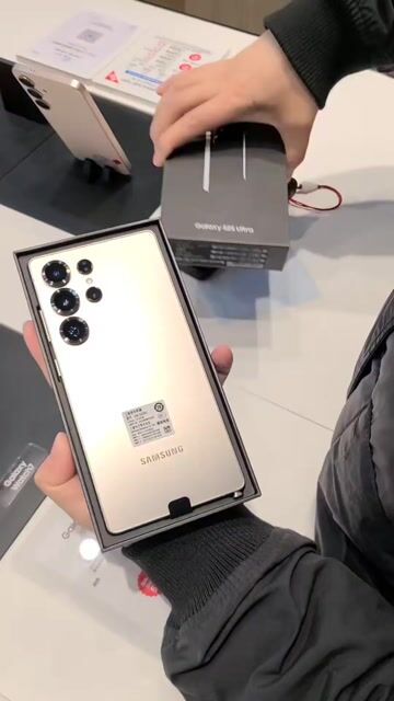 Samsung Galaxy S25 Ultra Bạc Như mới. Mua bán Điện thoại tại Huyện Lâm Hà Lâm Đồng được đăng bởi Trường Giang hình 1