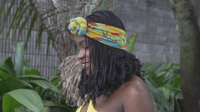 Model - Valeria Hilson ass