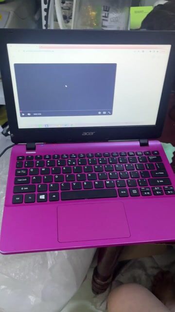 Acer E3-112 series Hồng. Mua bán Laptop tại Huyện Hóc Môn Tp Hồ Chí Minh được đăng bởi Út Trân hình 1