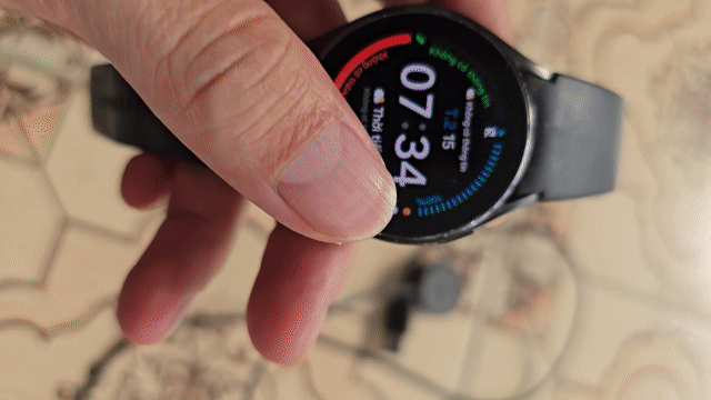 Samsung Galaxy Watch 4 40mm Đen. Mua bán Thiết bị đeo thông minh tại Quận Nam Từ Liêm Hà Nội được đăng bởi Tuấn Tuấn hình 1