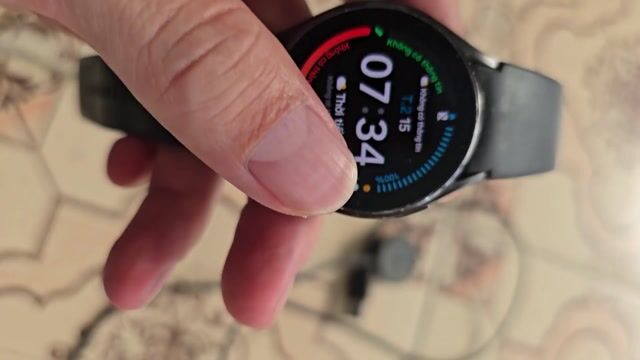 Samsung Galaxy Watch 4 40mm Đen. Mua bán Thiết bị đeo thông minh tại Quận Nam Từ Liêm Hà Nội được đăng bởi Tuấn Tuấn hình 1