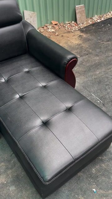 Sofa góc L Da PU Đen 2m4x1m6x90cm. Mua bán Bàn ghế tại Quận Bình Tân Tp Hồ Chí Minh được đăng bởi Hàng Thanh Lý Hằng Phương hình 1