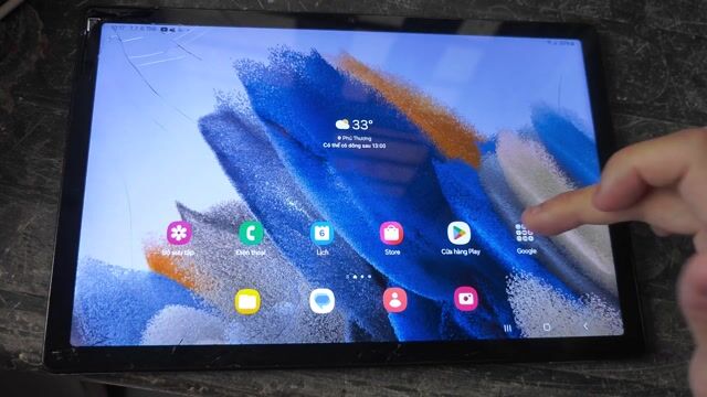 Samsung Galaxy Tab A8 màn vỡ. Mua bán Máy tính bảng tại Quận Tây Hồ Hà Nội được đăng bởi Do Anh Tuan hình 1