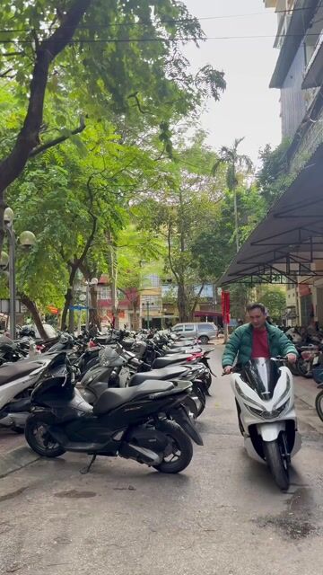 Pcx 125 Trắng công tử cực kỳ đẹp zin 29D2. Mua bán Xe máy tại Quận Ba Đình Hà Nội được đăng bởi Xe Máy Nam Thi hình 1