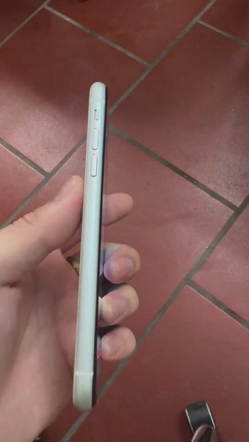 Apple iPhone XR 64GB Trắng. Mua bán Điện thoại tại Quận Hoàng Mai Hà Nội được đăng bởi Nhật Minh hình 1
