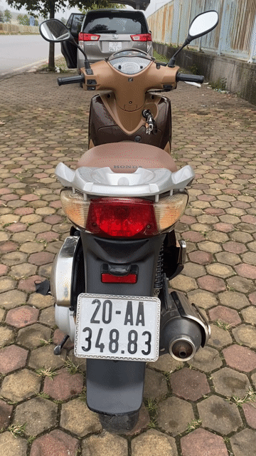 Honda SH 150i Nâu. Mua bán Xe máy tại undefined Thái Nguyên được đăng bởi Nguyễn Bằng Giang hình 1