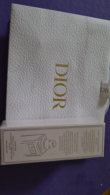 Nước hoa lăn Dior Miss Dior Parfum Nữ 20ml Mới. Mua bán Nước hoa tại Quận Hà Đông Hà Nội được đăng bởi Chi Mai hình 1