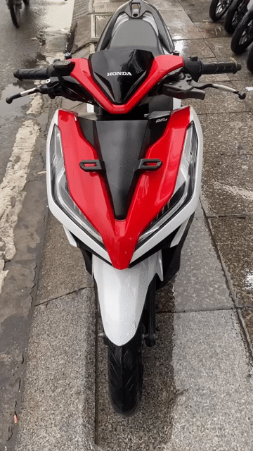 Honda Vario 150 2021 Đỏ trắng. Mua bán Xe máy tại Quận Tân Phú Tp Hồ Chí Minh được đăng bởi Tuanduy hình 1