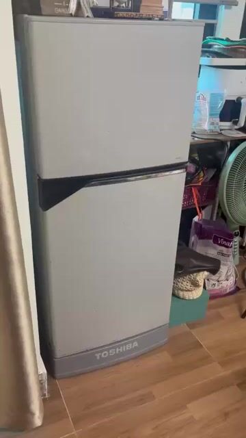 Tủ lạnh Toshiba 120l Xám còn dùng tốt. Mua bán Tủ lạnh tại Quận Bắc Từ Liêm Hà Nội được đăng bởi Bình Minh Nguyễn Thị hình 1