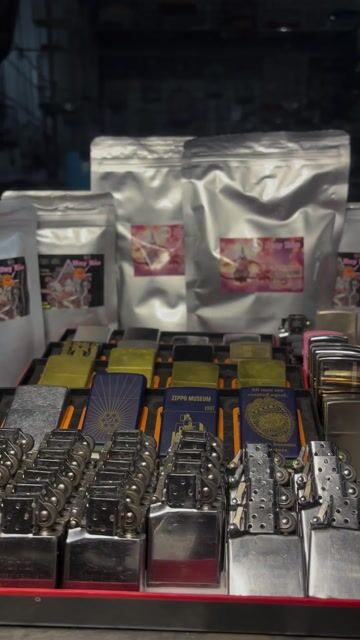 Bật lửa Zippo Museum 1997. Mua bán Đồ sưu tầm, đồ cổ tại Thành phố Bến Tre Bến Tre được đăng bởi Cám Chim Huy Bảo hình 1