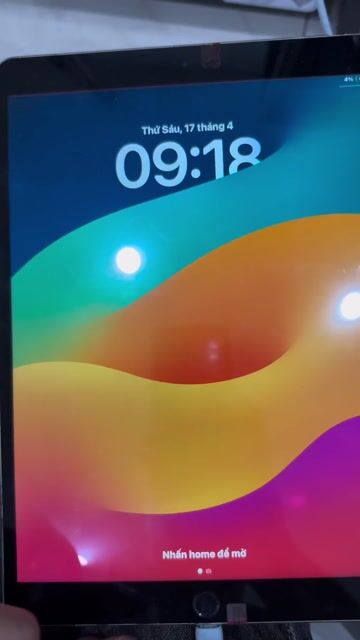 Apple iPad Pro 10.5 64GB Wifi Màn Sọc Chỉ Nhỏ. Mua bán Máy tính bảng tại Quận Hai Bà Trưng Hà Nội được đăng bởi Dũng hình 1