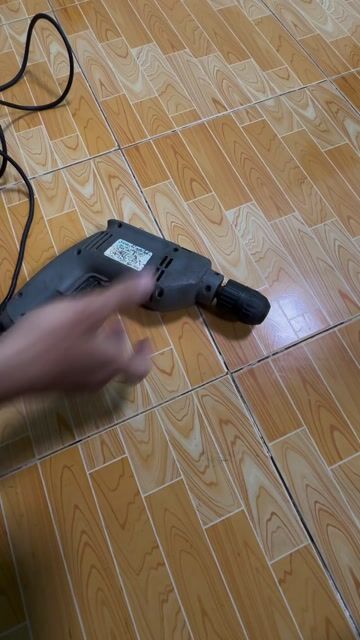 Máy khoan tay Bosch Xám Điện. Mua bán Nội thất, đồ gia dụng khác tại Huyện Bắc Tân Uyên Bình Dương được đăng bởi thanh nam hình 1