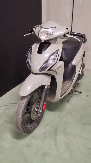 Honda Vision 2023 Xám xi măng 25178 km. Mua bán Xe máy tại Quận Cầu Giấy Hà Nội được đăng bởi phạm hưng hình 1