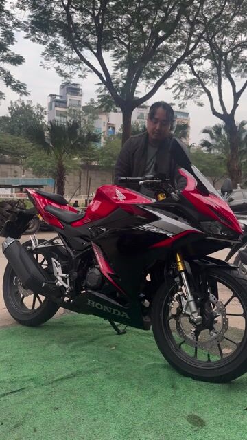 Honda CBR 150R abs Đen đỏ mới đi 1000 km. Mua bán Xe máy tại Quận Cầu Giấy Hà Nội được đăng bởi Tong motor xe may hình 1
