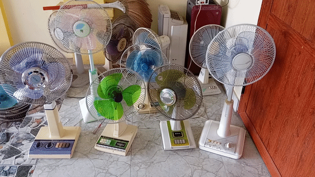 Quạt điện nhiều màu. Mua bán Quạt tại Huyện Thuỷ Nguyên Hải Phòng được đăng bởi Long Pham hình 1